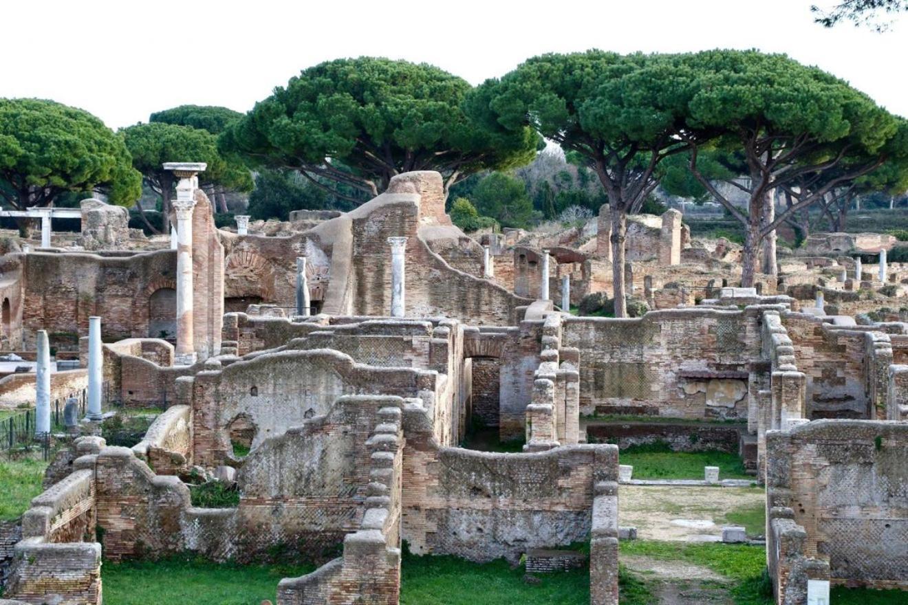 Casa Dalu A Roma Nel Cuore Di Ostia Antica Luaran gambar